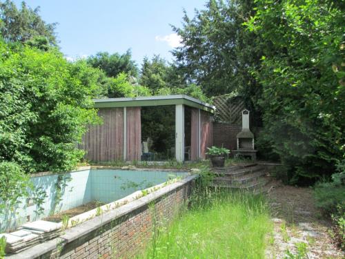 Gartenhaus und Pool